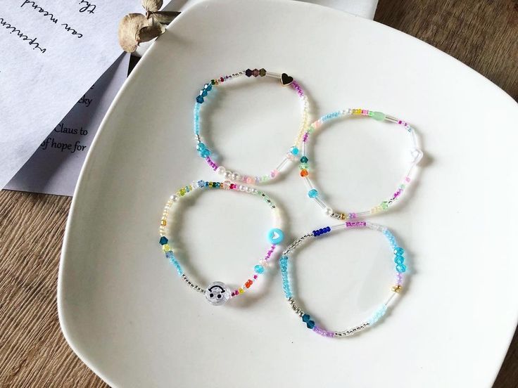 Vòng tay handmade, Accessories on Instagram: “Vòng tay hạt cườm phối charm Only/couple Dr chúng tớ tư vấn thêm nhé #vongtay #vòngtay #v… | Vòng tay, Instagram, Vòng